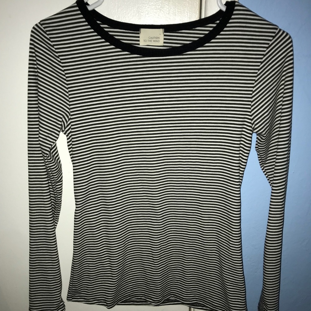 small b&w long sleeve